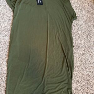 NWT Brigitte Brianna pocket Tee Dress Olive